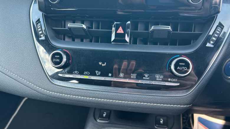 Toyota Corolla 1.8 VVT-i Hybrid Icon Tech 5dr CVT Hybrid Hatchback